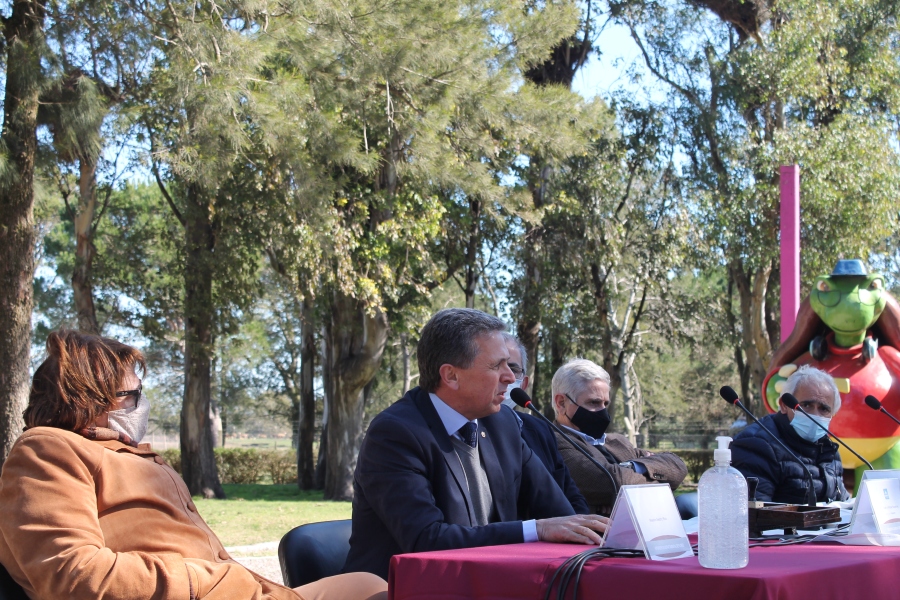 Presentación de hoja filatélica por los 30 años de la Reserva y ...