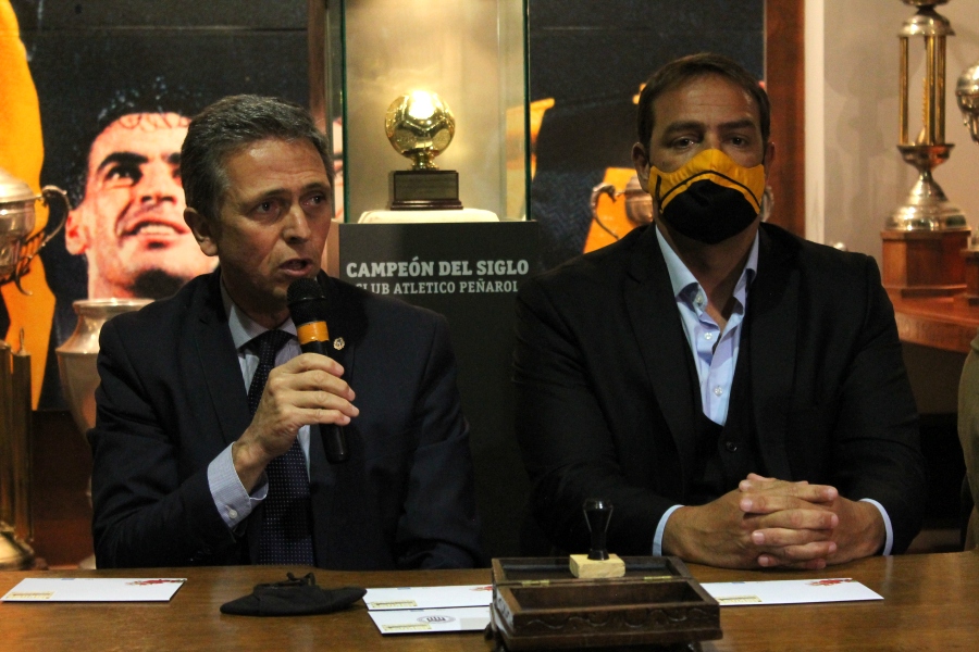 Presidentes de Correo Uruguayo y del Club Atlético Peñarol