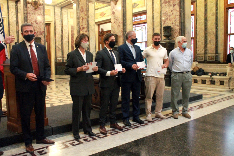Presidente de la República y autoridades presentes