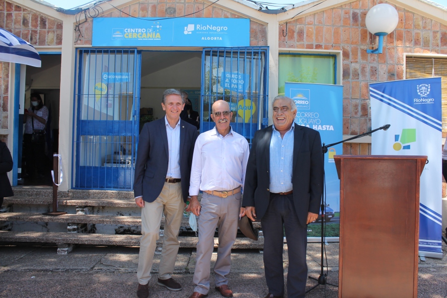 Intendente de Río Negro, Presidente de Correo Uruguayo y funcionario homenajeado