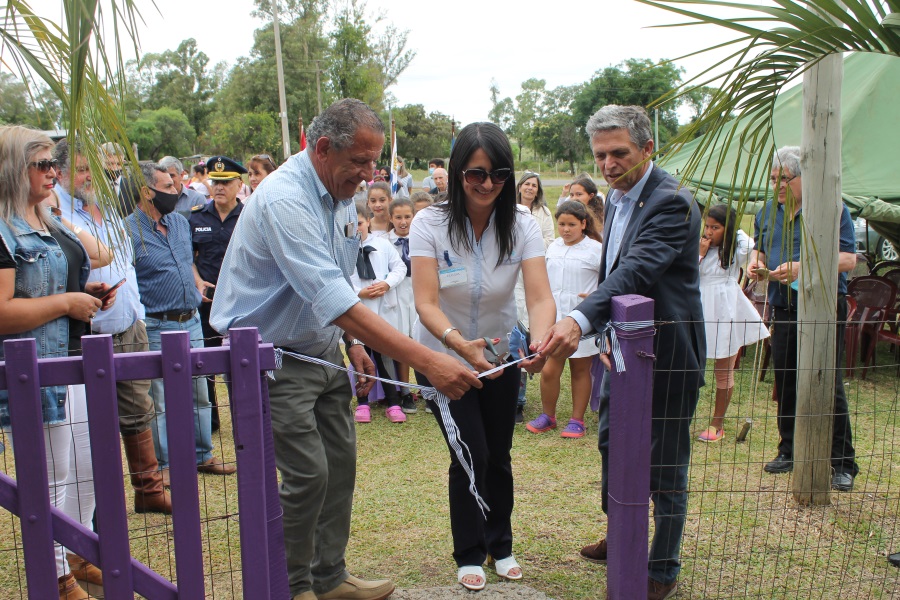 Intendente de Artigas, Presidente de Correo Uruguayo y funcionaria del Centro de Cercanía