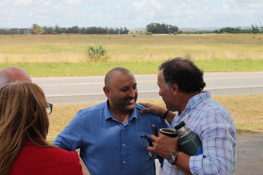 Intendente saluda a funcionarios de Correo Uruguayo