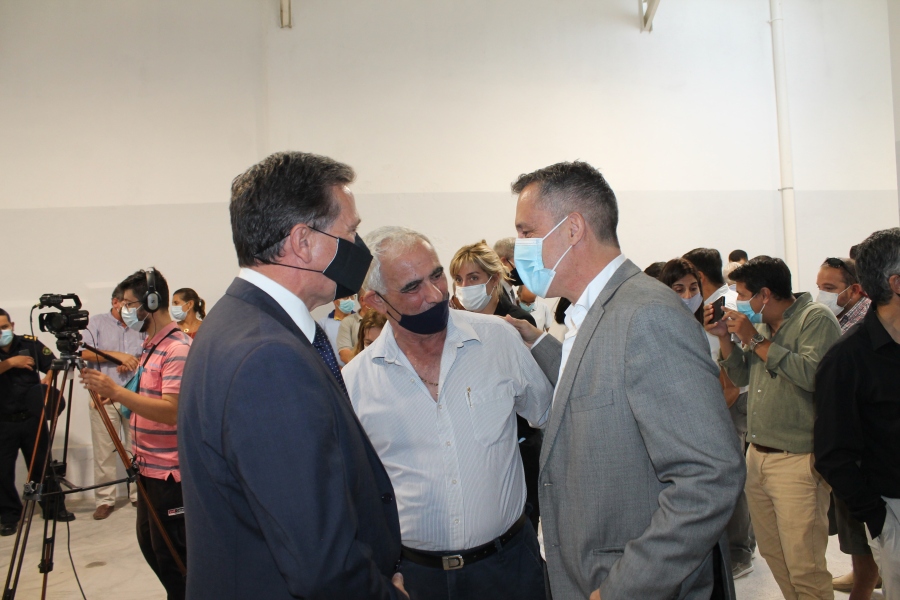 Presidente y Director de Correo Uruguayo junto al Intendente de Lavalleja