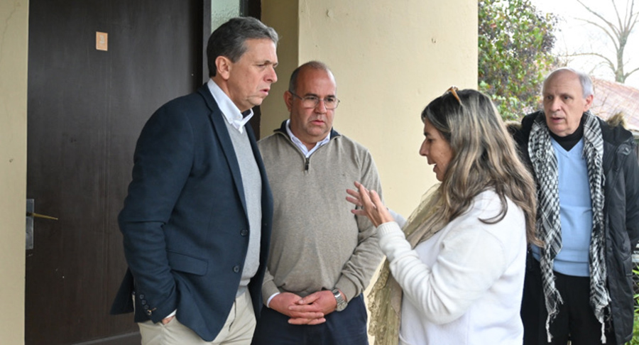 Presidente de Correo Uruguayo, Gerente de la Red Nacional Postal y Asesora de Gerencia General, Cra. Ana Laura Martinez
