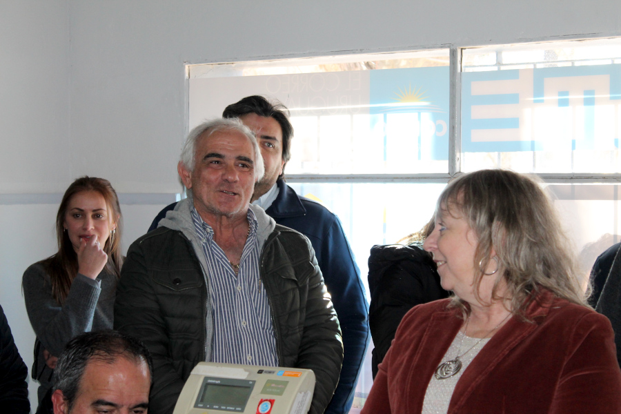 Director de Correo Uruguayo y Presidenta de UTE