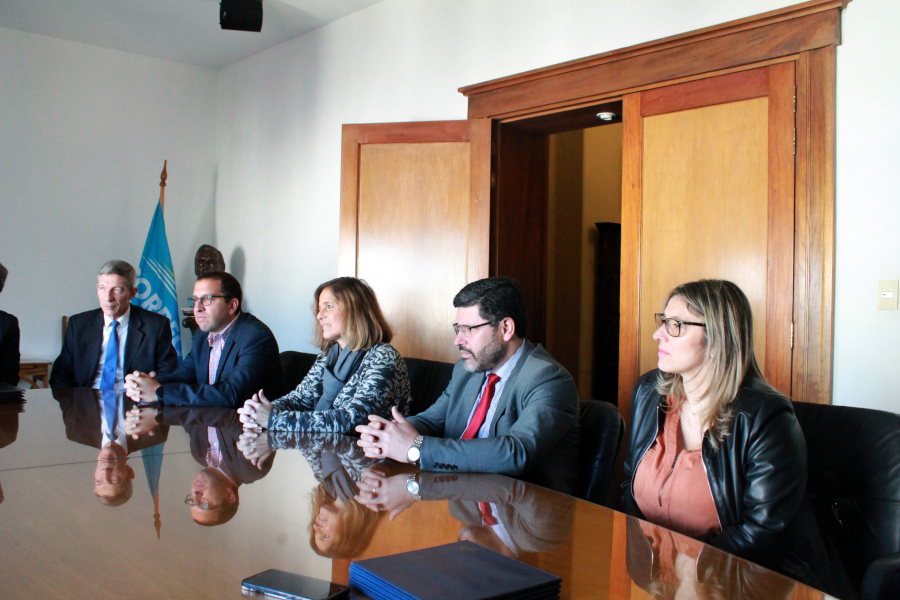 Autoridades reunidas en la Sala de Acuerdos