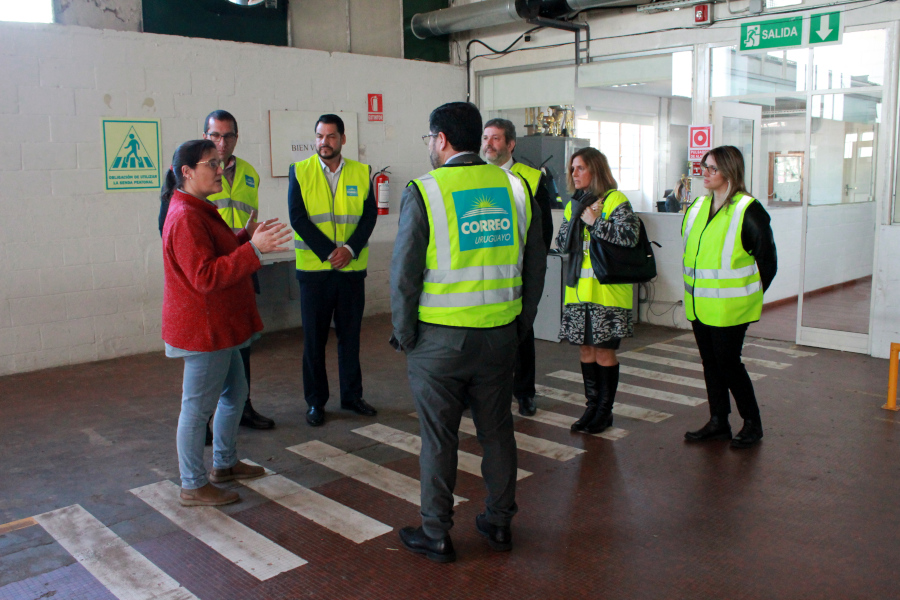 Visita al Centro Logístico Montevideo
