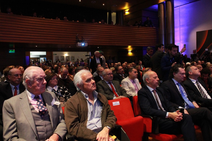 Autoridades presentes en el acto