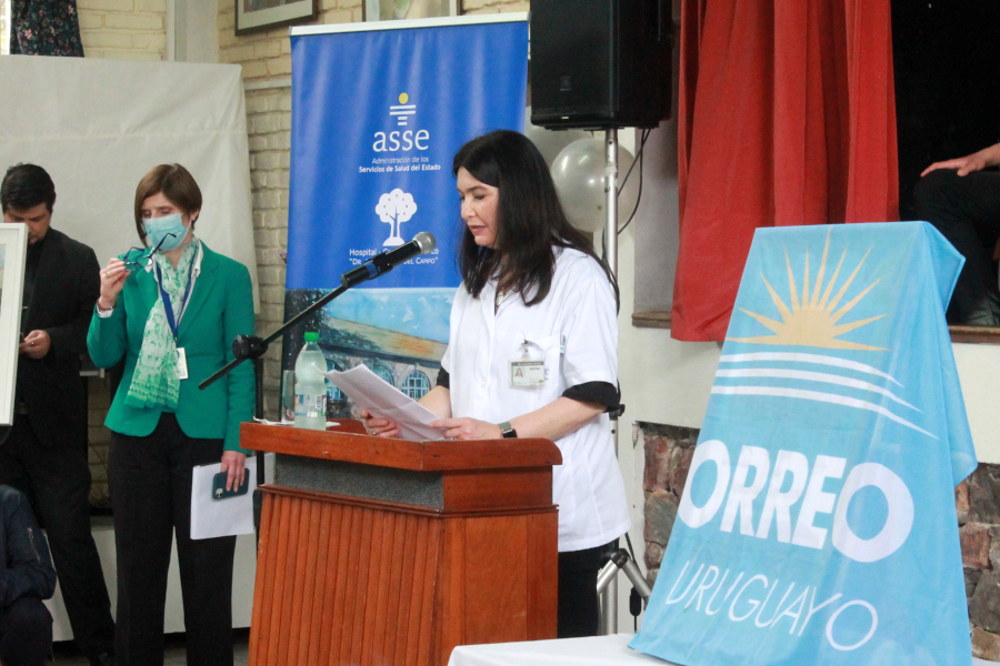 Directora del Hospital Geriátrico Dr. Luis Piñeyro del Campo haciendo uso de la palabra
