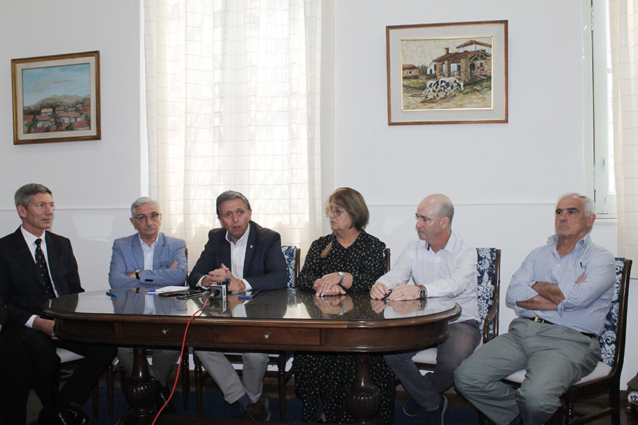 Presidente de Correo Uruguayo haciendo uso de la palabra