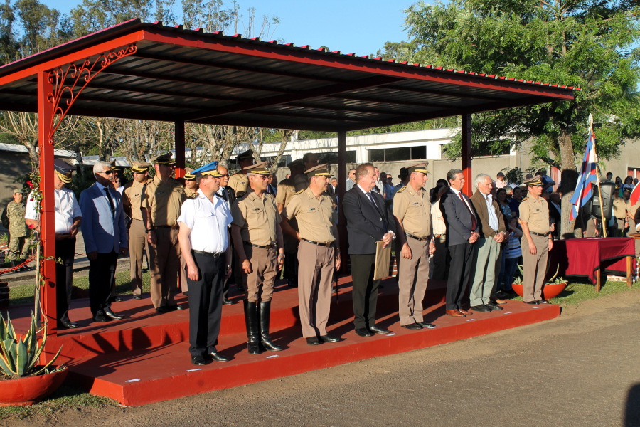 Autoridades presentes en el acto