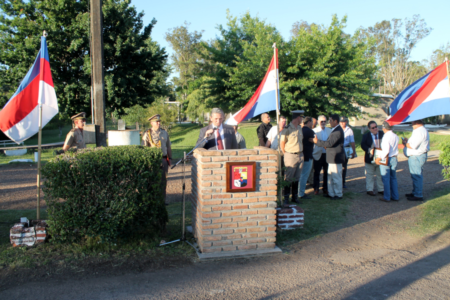 Presidente de Correo Uruguayo haciendo uso de la palabra