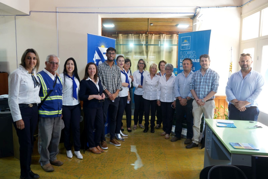 Autoridades y funcionarios que participaron del acto