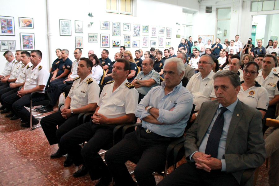 Autoridades de Correo Uruguayo y Policía Científica