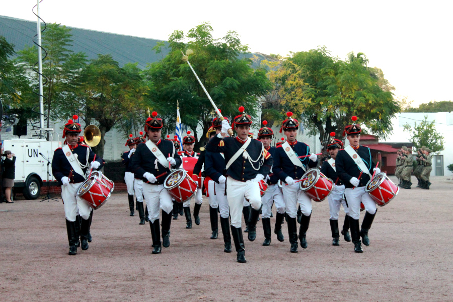 Desfile de efectivos de la Unidad