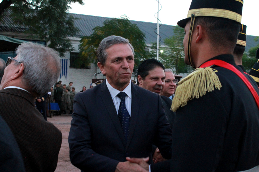 Presidente de Correo Uruguayo saluda a efectivos de la Unidad