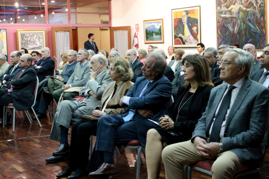 Autoridades presentes en el acto