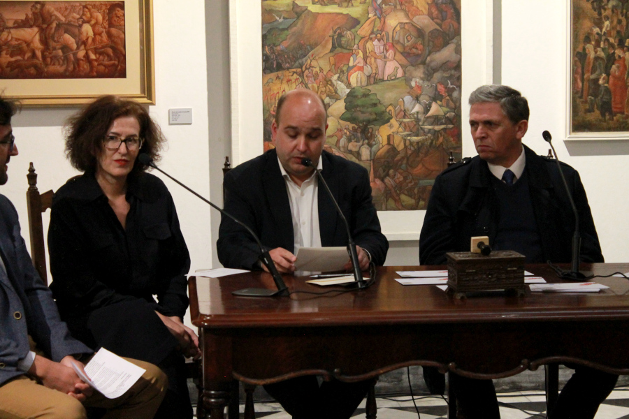 Delegada de Euskadi para Argentina y el Mercosur haciendo uso de la palabra
