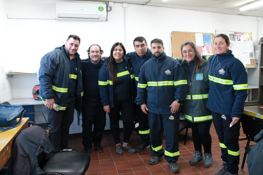 Funcionarios del área de cartería