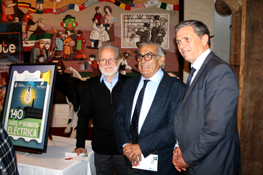 Intendente de Río Negro, Presidente de Correo Uruguayo y vocal de UTE Dr. Enrique Pées Boz