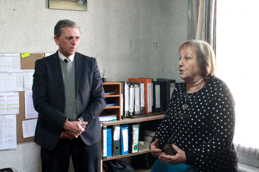 Presidente de Correo Uruguayo junto a referente de NA.CRE.VI.