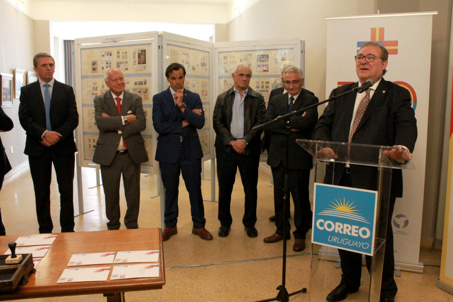 Gerente General de la Asociación Española haciendo uso de la palabra
