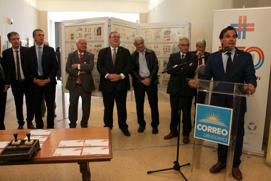 Presidente de la Asociación Española haciendo uso de la palabra
