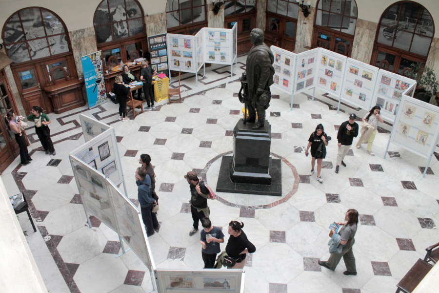 Vista del hall del Palacio de Correos