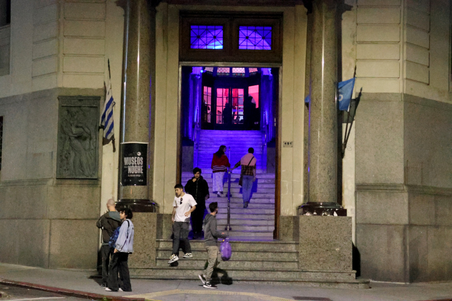 Entrada del Palacio de Correos