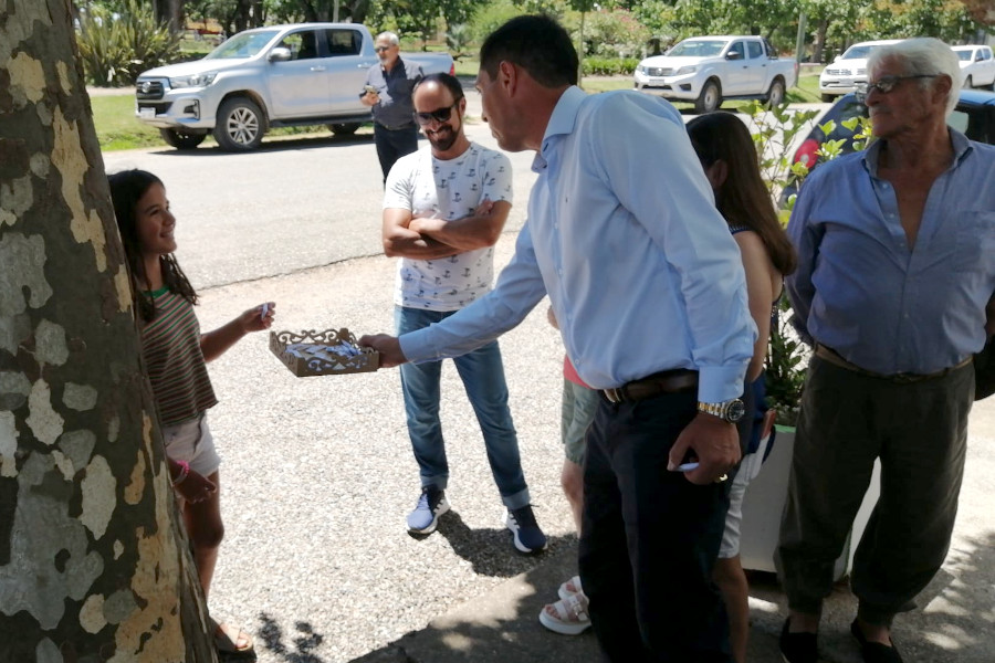 Autoridades de Correo Uruguayo y de la Intendencia de Lavalleja inauguraron el Centro de Cercanía de la localidad de Zapicán.