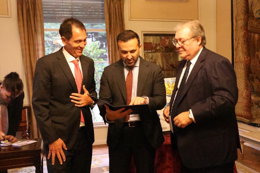 Presidente de Correo Uruguayo, Embajador de España y Gerente General de la Asociación Española