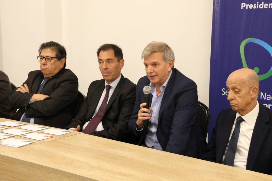 Secretario Nacional del Deporte haciendo uso de la palabra