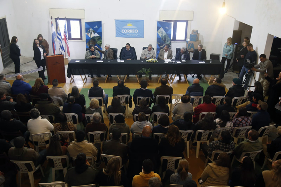 Vista general de la sala donde se realizó el acto