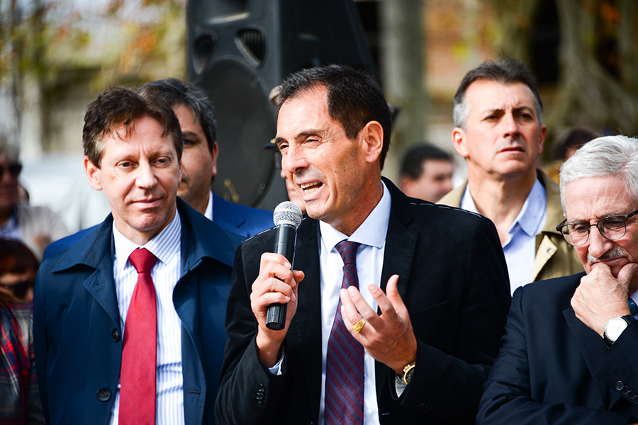 Presidente de Correo Uruguayo hace uso de la palabra