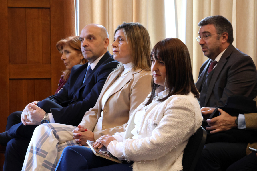 Público y autoridades presentes en el acto