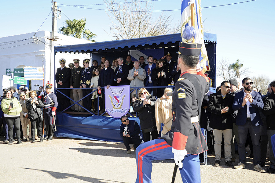 Desfile de efectivos militares