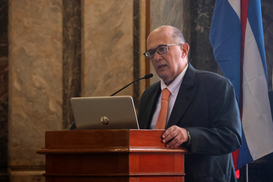 El presidente de Casmu, Raúl Rodríguez, haciendo uso de la palabra