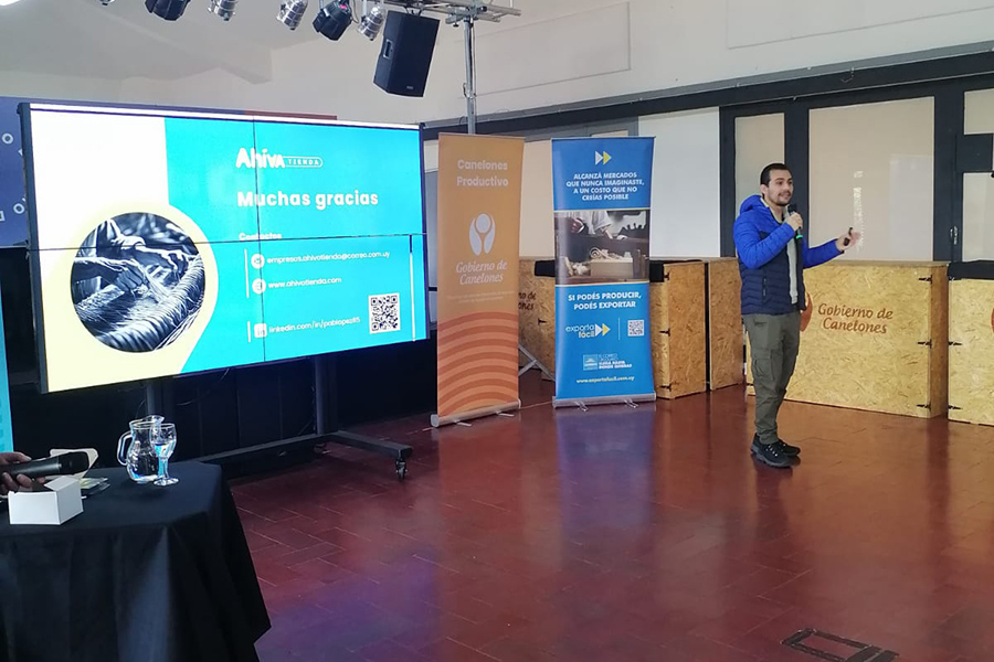 En el marco de la Maratón Joyero Internacional 2025, celebrada en el Espacio Dínamo de la ciudad de Atlántida, departamento de Canelones, Correo Uruguayo realizó un taller de difusión de sus servicios Exporta Fácil y Ahíva Tienda.
