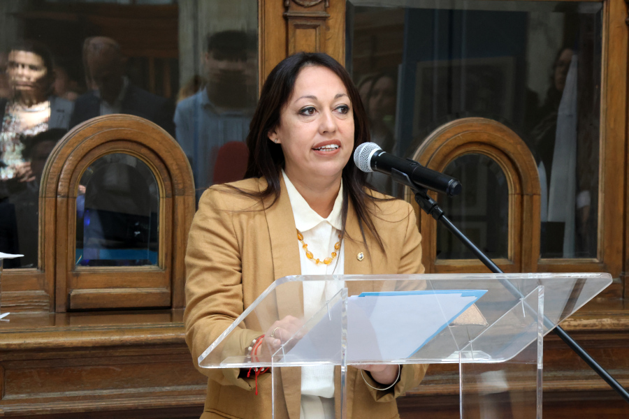 Con la presencia de autoridades ministeriales, municipales y del Directorio de la ANC, Correo Uruguayo lanzó un sello conmemorativo por los 100 años del Palacio de Correos, edificio que durante este siglo de vida institucional ha sido su casa central.