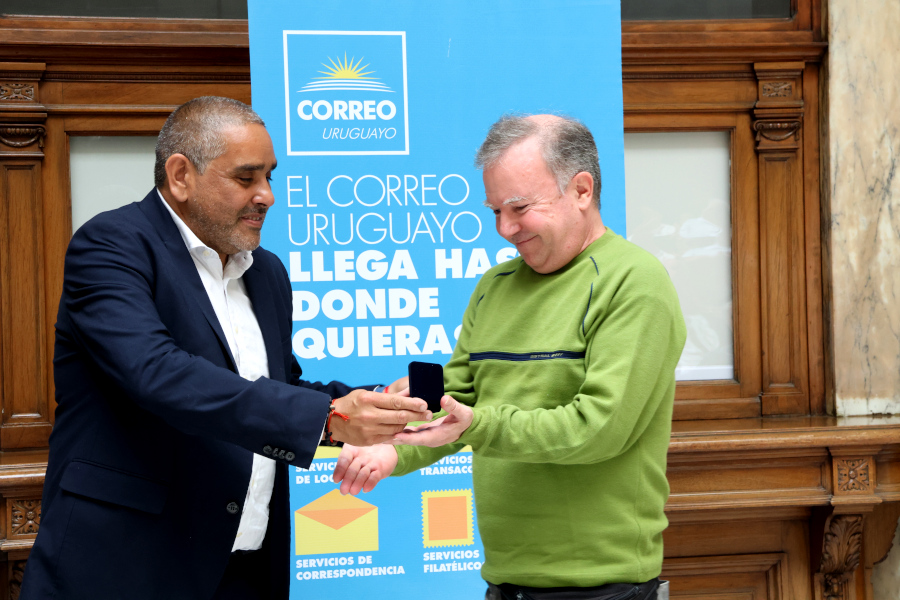 En el Palacio de Correos se realizó la tradicional entrega de medallas a los funcionarios postales que cumplieron 25, 35, 40, 45 y 50 años de servicio y a quienes se ampararon a los beneficios jubilatorios.