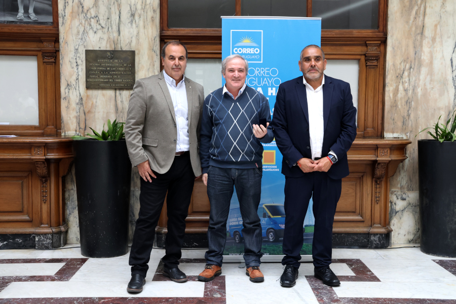 En el Palacio de Correos se realizó la tradicional entrega de medallas a los funcionarios postales que cumplieron 25, 35, 40, 45 y 50 años de servicio y a quienes se ampararon a los beneficios jubilatorios.