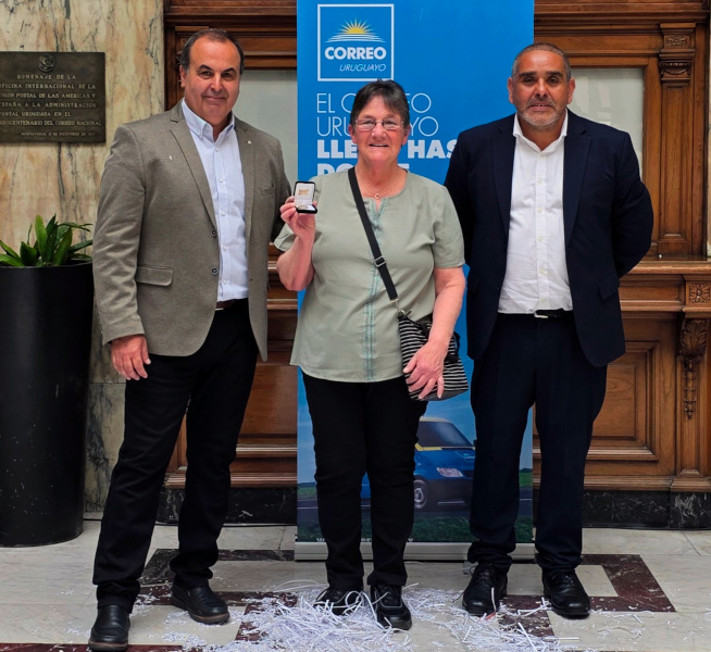 En el Palacio de Correos se realizó la tradicional entrega de medallas a los funcionarios postales que cumplieron 25, 35, 40, 45 y 50 años de servicio y a quienes se ampararon a los beneficios jubilatorios.