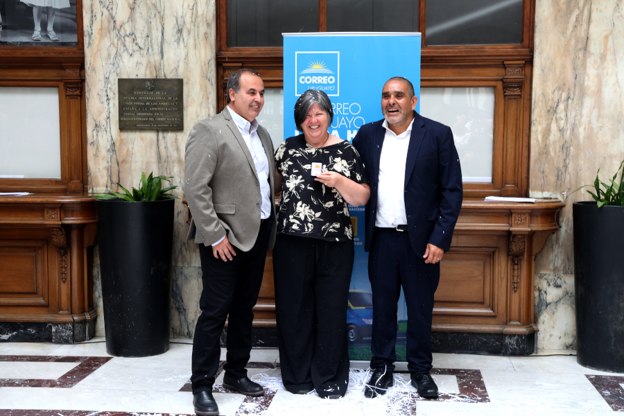 En el Palacio de Correos se realizó la tradicional entrega de medallas a los funcionarios postales que cumplieron 25, 35, 40, 45 y 50 años de servicio y a quienes se ampararon a los beneficios jubilatorios.