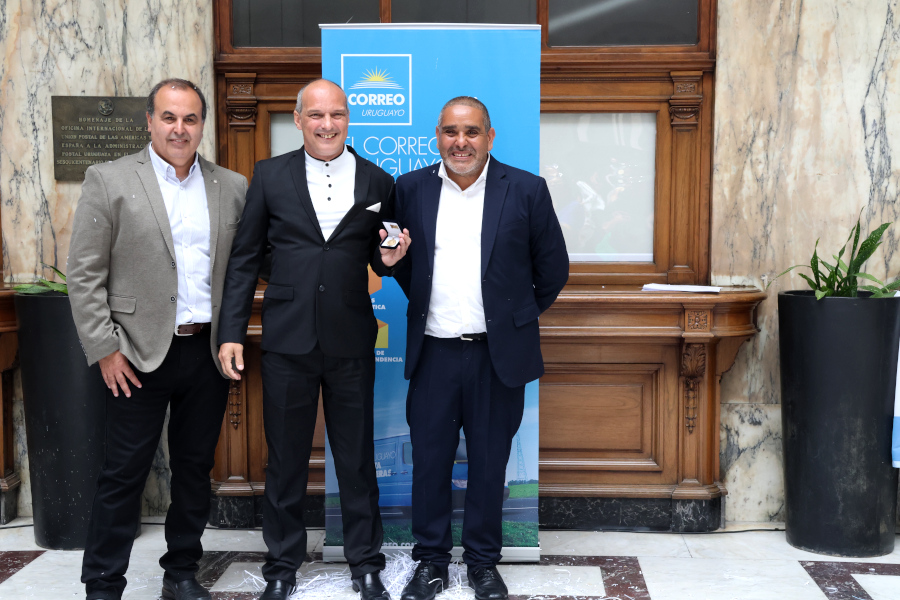En el Palacio de Correos se realizó la tradicional entrega de medallas a los funcionarios postales que cumplieron 25, 35, 40, 45 y 50 años de servicio y a quienes se ampararon a los beneficios jubilatorios.