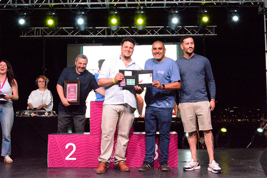 El acto contó con la presencia del presidente de Correo Uruguayo, Gabriel Bonfrisco, y del intendente de Montevideo, Mario Bergara.