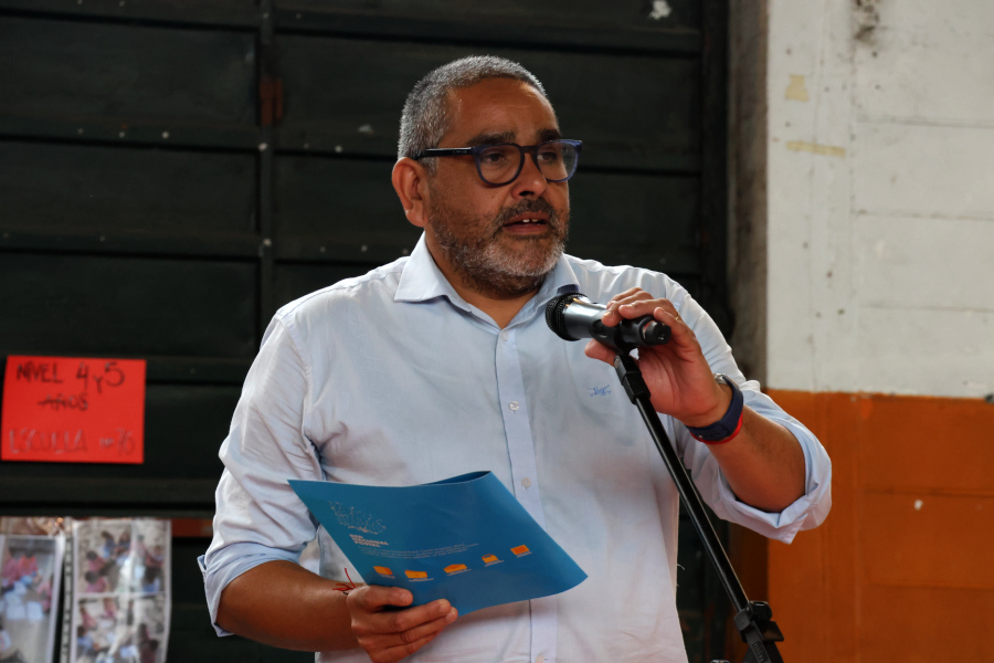 En un acto que contó con autoridades de Correo Uruguayo, ANEP y la Junta Departamental de Montevideo, se realizó el lanzamiento de una serie de tres sellos conmemorativos por los 100 años del Grupo Escolar Felipe Sanguinetti