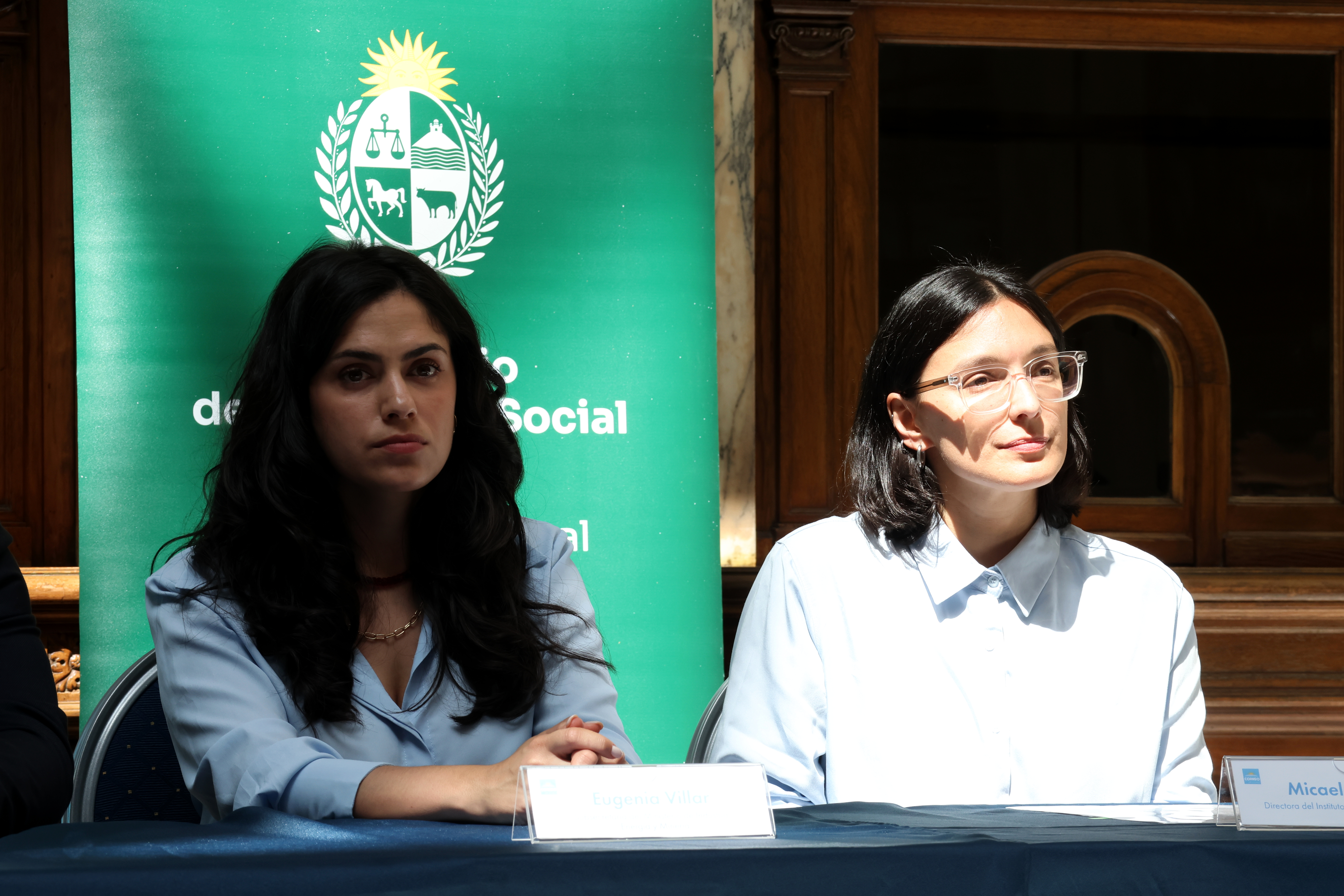 En el hall del Palacio de Correos autoridades de Correo Uruguayo y del Instituto Nacional de Alimentación firmaron un acuerdo en el que se concreta una alianza estratégica entre ambas instituciones, a través de la cual se articularan esfuerzos para desarrollar capacidades y mejorar políticas públicas vinculadas a la seguridad y soberanía alimentaria.