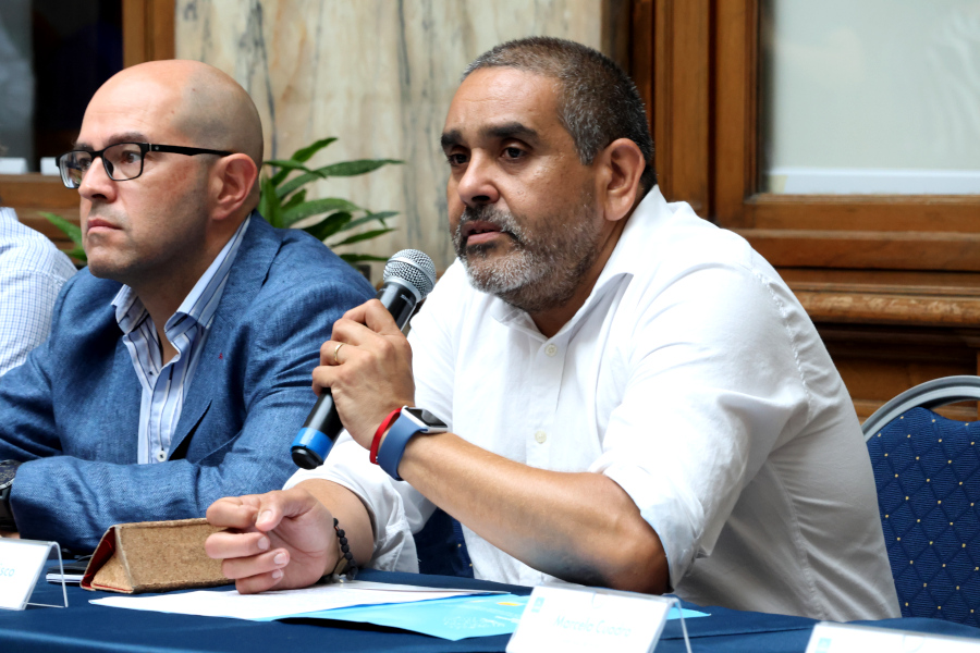 A través de un acuerdo firmado en el Palacio de Correos, Correo Uruguayo pondrá a disposición de ASSE su plataforma logística y su Red Nacional Postal para el diseño y ejecución de soluciones integrales, como ser la gestión de la cadena de suministro, distribución y trazabilidad de medicamentos, servicios de comunicación física y digital y servicios financieros básicos.