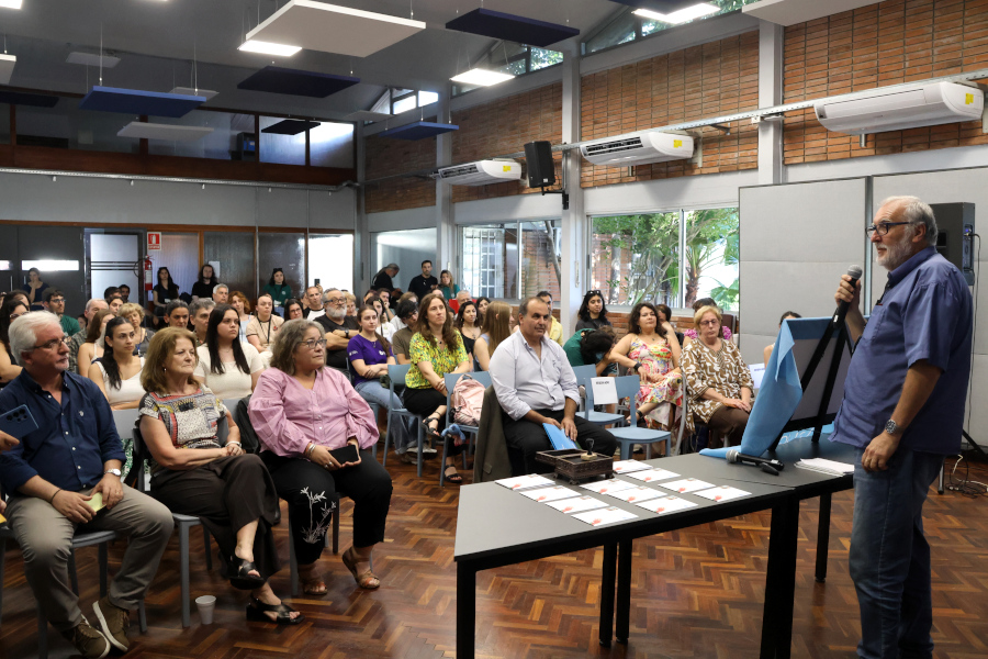 Correo Uruguayo y la Sociedad Zoológica del Uruguay (SZU) realizaron el lanzamiento del sello Mujeres Zoólogas Latinoamericanas, como homenaje a la contribución de la mujer en el avance de la zoología.