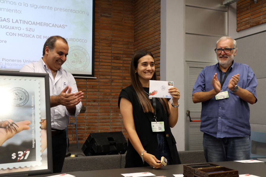 Correo Uruguayo y la Sociedad Zoológica del Uruguay (SZU) realizaron el lanzamiento del sello Mujeres Zoólogas Latinoamericanas, como homenaje a la contribución de la mujer en el avance de la zoología.